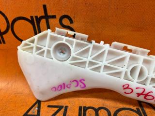 Крепление бампера правое заднее TOYOTA RACTIS NCP100 52575-52130 2 ракурс