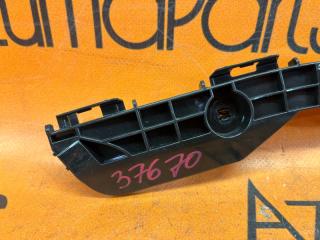 Крепление бампера левое заднее TOYOTA COROLLA AXIO NZE161 52576-12220 2 ракурс