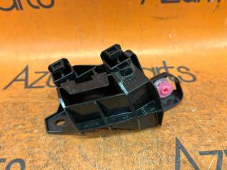 Крепление бампера левое заднее TOYOTA PRIUS MXWH60 52563-47030 1 ракурс