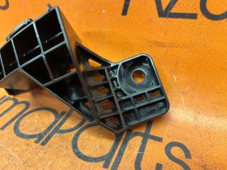 Крепление бампера левое заднее TOYOTA COROLLA CROSS ZSG10 52563-16020 3 ракурс