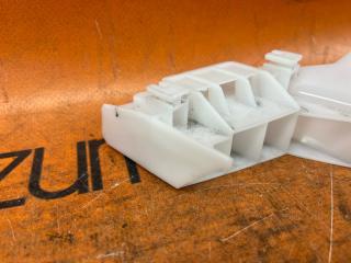 Крепление бампера левое заднее TOYOTA AQUA MXPK10 52156-52160 5 ракурс