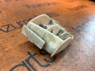 Крепление бампера правое заднее TOYOTA RACTIS NCP100 52562-52040 2 ракурс