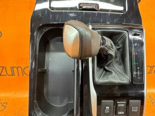 Консоль кпп TOYOTA HARRIER MXUA80 58804-22420 4 ракурс Консоль кпп TOYOTA HARRIER MXUA80 58804-22420 4 ракурс