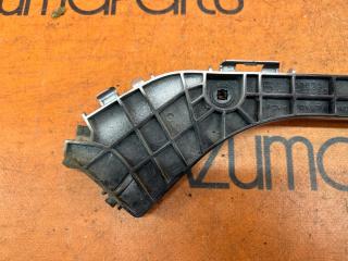 Крепление бампера левое заднее TOYOTA PRIUS ZVW30 52576-47020 2 ракурс