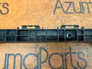 Крепление бампера левое заднее TOYOTA PRIUS ZVW30 52576-47020 3 ракурс