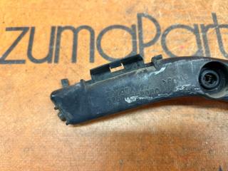 Крепление бампера левое заднее TOYOTA SIENTA NCP81G 52576-52080 2 ракурс