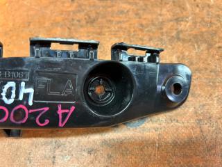 Крепление бампера левое переднее TOYOTA RAIZE A200A 52116-B1061 3 ракурс