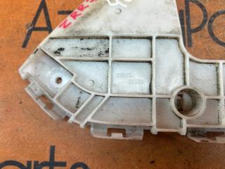 Крепление бампера правое переднее TOYOTA VOXY ZRR70W 52115-28140 3 ракурс