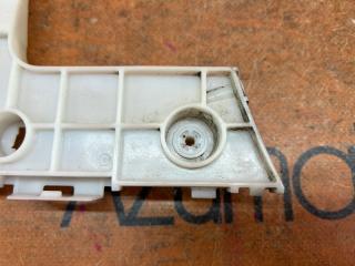 Крепление бампера правое переднее TOYOTA VOXY ZRR70W 52115-28140 4 ракурс