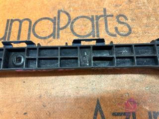Крепление бампера правое заднее TOYOTA PRIUS ZVW30 52575-47020 3 ракурс