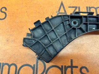 Крепление бампера левое заднее TOYOTA PRIUS ZVW30 52576-47020 2 ракурс