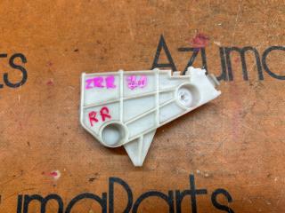Крепление бампера правое заднее TOYOTA VOXY ZRR70W 52155-28110 1 ракурс