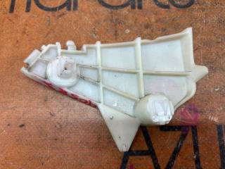 Крепление бампера правое заднее TOYOTA VOXY ZRR70W 52155-28110 4 ракурс