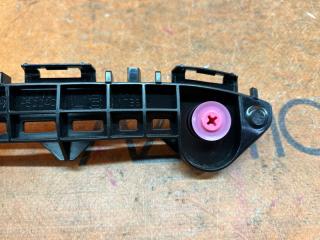 Крепление бампера левое заднее TOYOTA SIENTA MXPC10G 52576-52240 3 ракурс