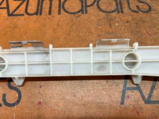 Крепление бампера правое заднее TOYOTA VOXY ZRR70W 52155-28100 3 ракурс
