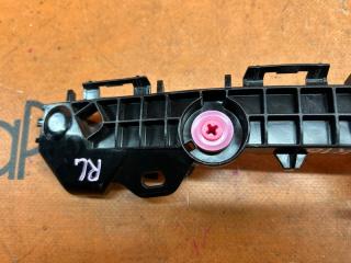 Крепление бампера левое заднее TOYOTA AQUA MXPK10 52576-52230 2 ракурс
