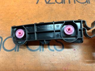 Крепление бампера левое заднее TOYOTA VOXY MZRA90W 52576-V1010 2 ракурс