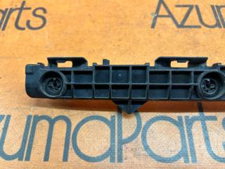 Крепление бампера правое заднее TOYOTA COROLLA FIELDER NZE141G 52575-13060 2 ракурс