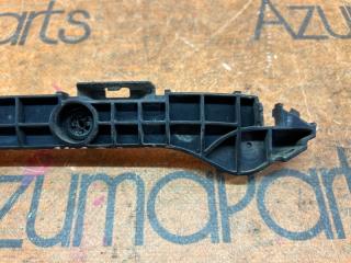 Крепление бампера правое заднее TOYOTA COROLLA FIELDER NZE141G 52575-13060 4 ракурс