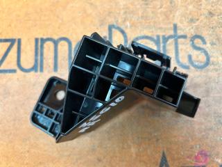 Крепление бампера правое заднее TOYOTA COROLLA CROSS ZSG10 52562-16030 2 ракурс