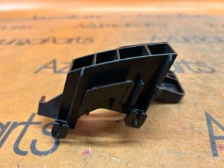 Крепление бампера правое заднее TOYOTA COROLLA CROSS ZSG10 52562-16030 4 ракурс