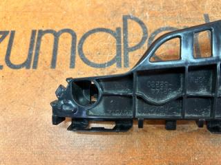 Крепление бампера левое переднее TOYOTA SIENTA NSP170G 52144-52230 2 ракурс
