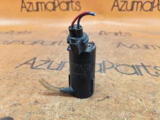 Насос омывателя TOYOTA VOXY ZRR70G 85330-60140 2 ракурс Насос омывателя TOYOTA VOXY ZRR70G 85330-60140 2 ракурс