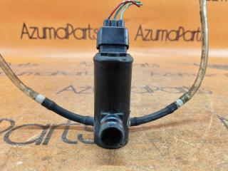 Насос омывателя TOYOTA FUNCARGO NCP25 85330-20460 1 ракурс Насос омывателя TOYOTA FUNCARGO NCP25 85330-20460 1 ракурс