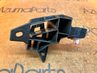 Крепление бампера левое заднее TOYOTA PRIUS MXWH60 52563-47030 3 ракурс