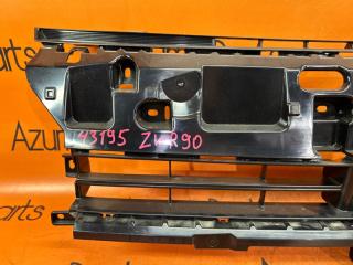 Решетка радиатора TOYOTA VOXY ZWR90W 53101-V1030 2 ракурс