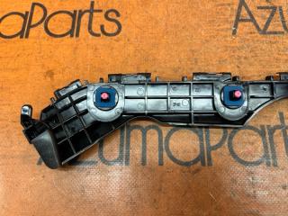 Крепление бампера правое заднее TOYOTA VOXY ZWR80W 52155-28130 5 ракурс Крепление бампера правое заднее TOYOTA VOXY ZWR80W 52155-28130 5 ракурс