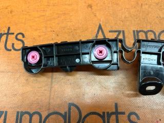 Крепление бампера левое заднее TOYOTA VOXY MZRA90W 52576-V1010 2 ракурс