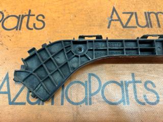 Крепление бампера левое заднее TOYOTA PRIUS ZVW30 52576-47020 2 ракурс