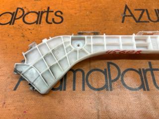 Крепление бампера левое заднее TOYOTA PRIUS ZVW30 52576-47020 2 ракурс