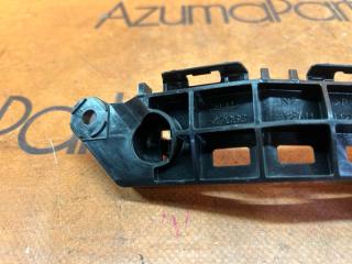 Крепление бампера правое переднее TOYOTA PRIUS MXWH60 52115-47060 2 ракурс