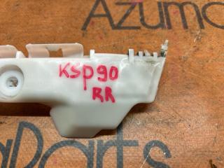 Крепление бампера правое заднее TOYOTA VITZ KSP90 52575-52111 3 ракурс