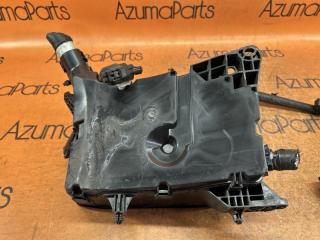 Блок предохранителей TOYOTA PRIUS ZVW30 2ZRFXE 5 ракурс