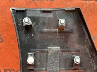 Накладка на стойку кузова правая задняя TOYOTA PASSO M700A 75577-B1010 5 ракурс Накладка на стойку кузова правая задняя TOYOTA PASSO M700A 75577-B1010 5 ракурс