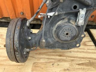 Балка задняя TOYOTA PASSO KGC10 1KRFE 3 ракурс Балка задняя TOYOTA PASSO KGC10 1KRFE 3 ракурс