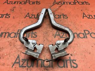 Петля капота TOYOTA VITZ KSP130 1 ракурс Петля капота TOYOTA VITZ KSP130 1 ракурс