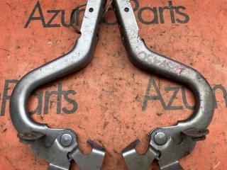 Петля капота TOYOTA VITZ KSP130 3 ракурс Петля капота TOYOTA VITZ KSP130 3 ракурс