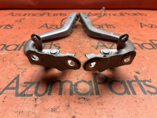 Петля капота TOYOTA VITZ KSP130 4 ракурс Петля капота TOYOTA VITZ KSP130 4 ракурс