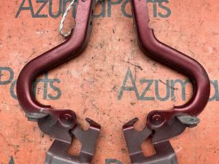 Петля капота TOYOTA VITZ KSP130 3 ракурс Петля капота TOYOTA VITZ KSP130 3 ракурс
