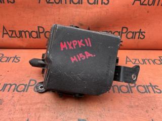 Блок предохранителей TOYOTA AQUA MXPK11 M15A 1 ракурс