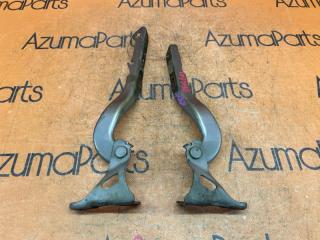 Петля капота HONDA FIT GD4 1 ракурс Петля капота HONDA FIT GD4 1 ракурс