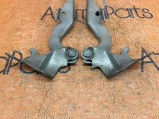 Петля капота TOYOTA AVENSIS AZT250 3 ракурс