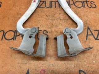 Петля капота TOYOTA RACTIS NCP100 3 ракурс Петля капота TOYOTA RACTIS NCP100 3 ракурс