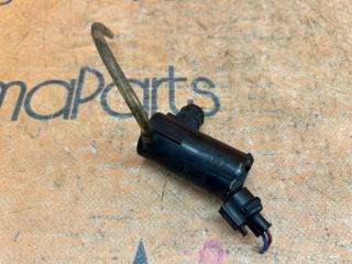 Насос омывателя TOYOTA VOXY ZRR70W 85330-60140 2 ракурс Насос омывателя TOYOTA VOXY ZRR70W 85330-60140 2 ракурс