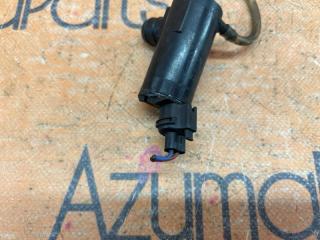 Насос омывателя TOYOTA VOXY ZRR70W 85330-60140 3 ракурс Насос омывателя TOYOTA VOXY ZRR70W 85330-60140 3 ракурс