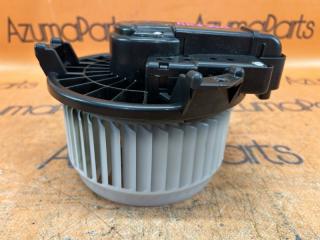 Мотор печки TOYOTA VITZ NHP130 2 ракурс Мотор печки TOYOTA VITZ NHP130 2 ракурс